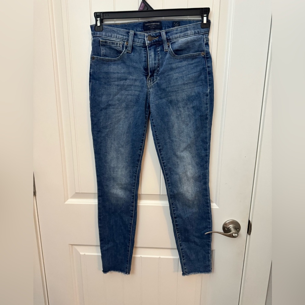 Lucky Brand Women's Cropped Blue Jeans size 4 c